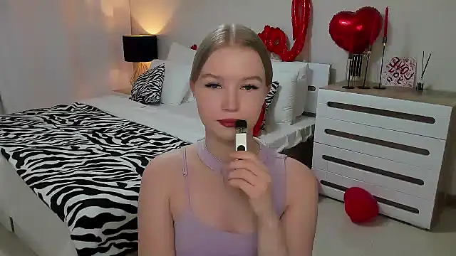 shy  lady online show from 02-07-25, 01:04