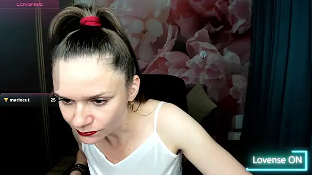 AriaGray online show from 11-04-25, 05:17