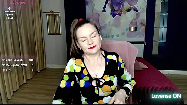 Snapshot of AriaGray chatting on 03-24-26, 03:33 AriaGray online show from 03-24-26, 03:33