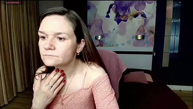 Snapshot of AriaGray chatting on 04-14-26, 12:16 AriaGray online show from 04-14-26, 12:16