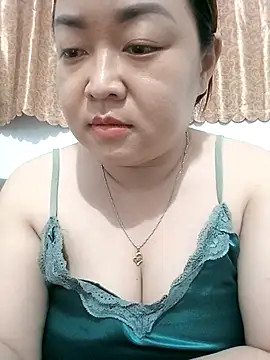 VyOanh2K online show from 10-27-25, 02:43