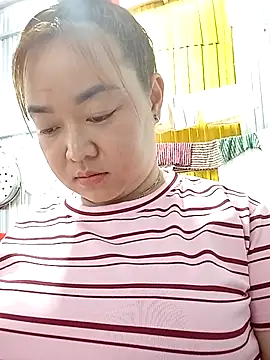 VyOanh2K online show from 11-23-25, 07:08