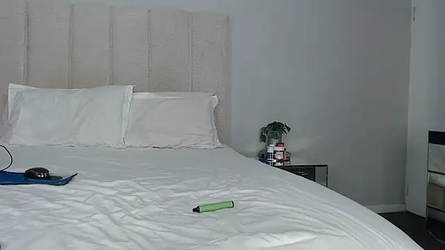 Pinkpyssy online show from 05-16-26, 10:52
