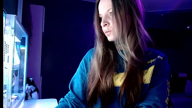 InesGold online show from 01-27-25, 04:11