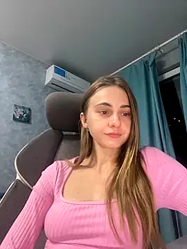 GraceTorrez online show from 11-12-25, 06:52