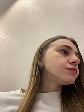 GraceTorrez online show from 11-24-25, 06:18