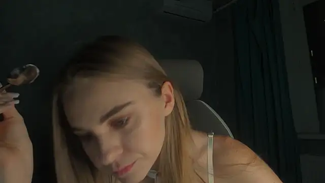 GraceTorrez online show from 12-02-25, 04:46