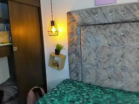 Snapshot of sweet_abby1 chatting on 09-11-25, 12:05 sweet abby1 online show from 09-11-25, 12:05