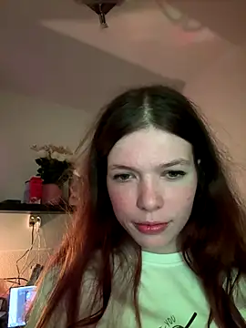 Snapshot of sophiamlf chatting on 12-13-25, 08:36 sophiamlf online show from 12-13-25, 08:36