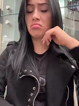 Snapshot of Sara_luna_ chatting on 01-15-25, 04:32 Sara luna  online show from 01-15-25, 04:32