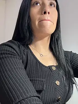 Snapshot of Sara_luna_ chatting on 02-27-25, 03:15 Sara luna  online show from 02-27-25, 03:15