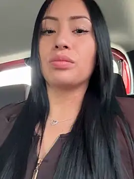 Snapshot of Sara_luna_ chatting on 03-18-25, 02:48 Sara luna  online show from 03-18-25, 02:48