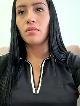 Sara luna  online show from 11-01-25, 05:37