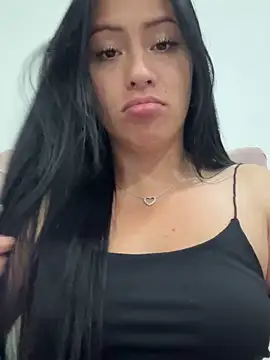 Sara luna  online show from 11-14-25, 12:20