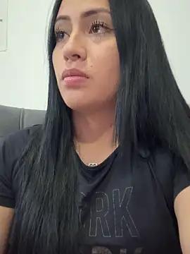 Sara luna  online show from 12-21-25, 08:49