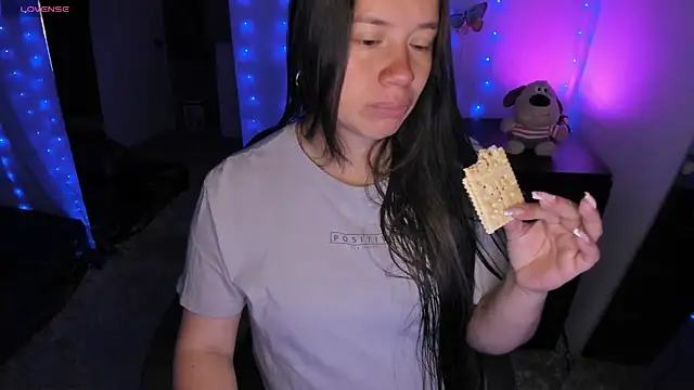 Snapshot of milysauria1 chatting on 09-16-25, 09:21 milysauria1 online show from 09-16-25, 09:21