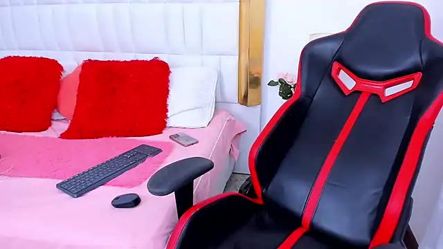 MadelineJackson online show from 01-09-25, 04:30