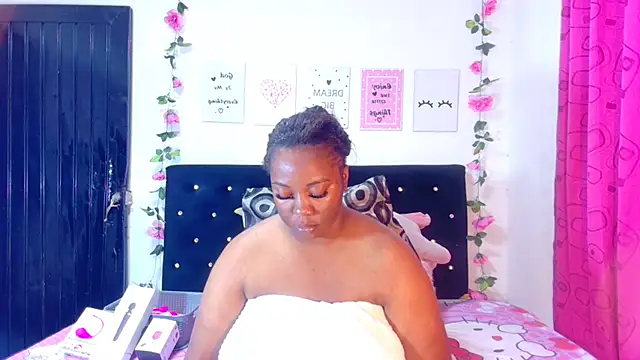 Snapshot of CiaraEbony chatting on 01-17-25, 02:39 CiaraEbony online show from 01-17-25, 02:39