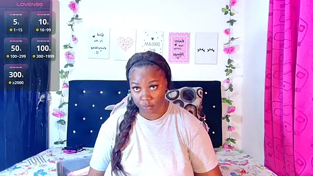 Snapshot of CiaraEbony chatting on 01-19-25, 11:34 CiaraEbony online show from 01-19-25, 11:34