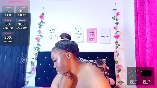 Snapshot of CiaraEbony chatting on 01-27-25, 12:58 CiaraEbony online show from 01-27-25, 12:58