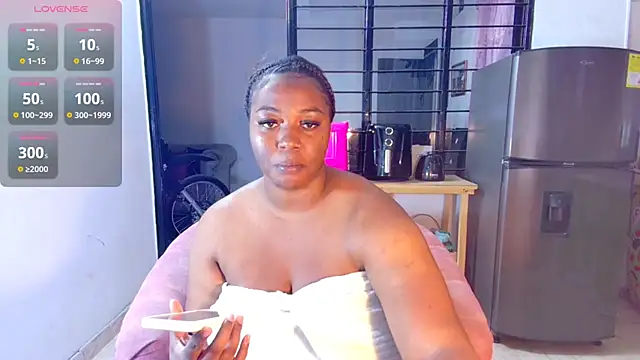 Snapshot of CiaraEbony chatting on 02-06-25, 02:22 CiaraEbony online show from 02-06-25, 02:22