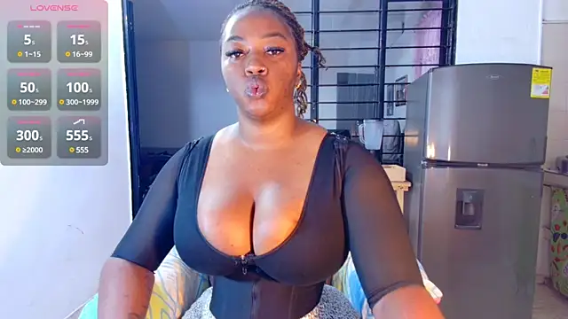 Snapshot of CiaraEbony chatting on 03-22-25, 09:34 CiaraEbony online show from 03-22-25, 09:34