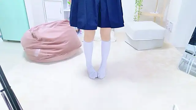 Snapshot of x-naru-x chatting on 06-14-26, 04:47 x-naru-x online show from 06-14-26, 04:47