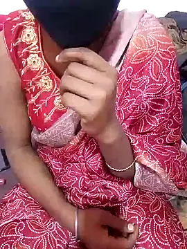 Snapshot of Monalisha_G chatting on 02-11-25, 04:55 Monalisha G online show from 02-11-25, 04:55