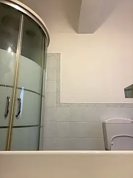 Snapshot of tubfunaske chatting on 12-21-25, 09:16 tubfunaske online show from 12-21-25, 09:16