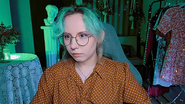 Snapshot of JasmineMilko chatting on 12-28-24, 05:12 JasmineMilko online show from 12-28-24, 05:12