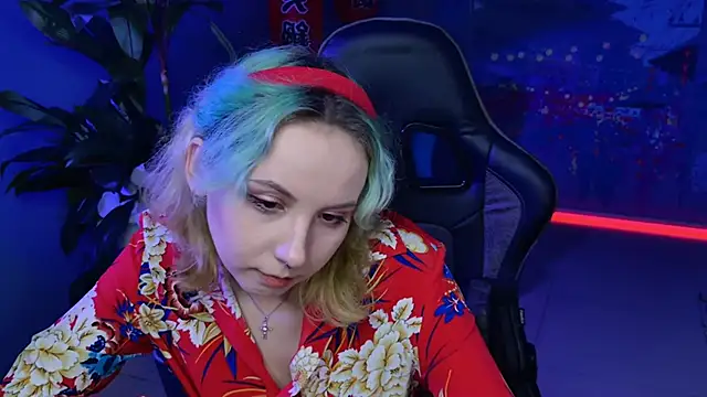 Snapshot of JasmineMilko chatting on 01-06-25, 11:18 JasmineMilko online show from 01-06-25, 11:18