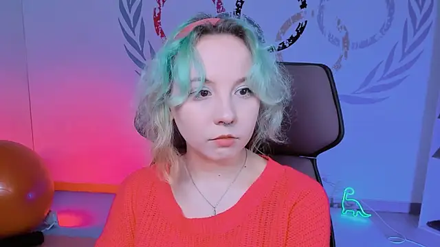 Snapshot of JasmineMilko chatting on 01-10-25, 05:05 JasmineMilko online show from 01-10-25, 05:05