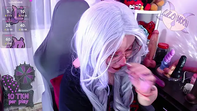 LiloMoon69 online show from 11-09-25, 03:05