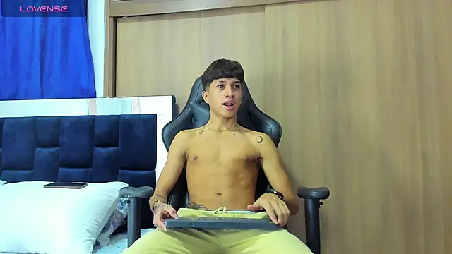  CamiloBass online show from 01-28-25, 01:39