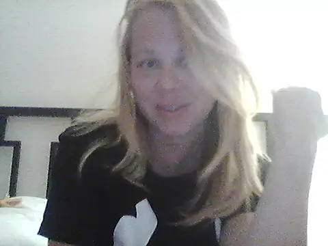 burrkitty online show from 11-20-25, 05:18