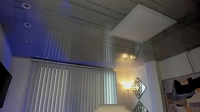 amelie jhons online show from 01-19-25, 08:41