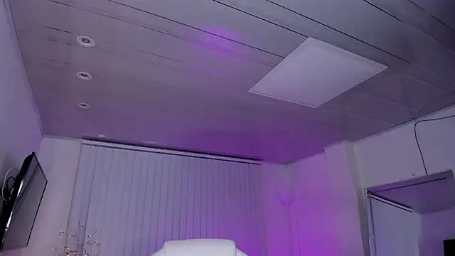 amelie jhons online show from 03-20-25, 02:08