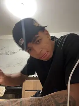 JoanG10 online show from 09-14-25, 05:06