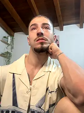 Valentino Xander online show from 11-14-25, 12:20