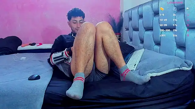 Piggy Eddy online show from 03-05-25, 12:44