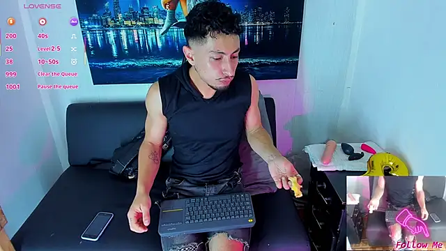 Piggy Eddy online show from 10-05-25, 03:32