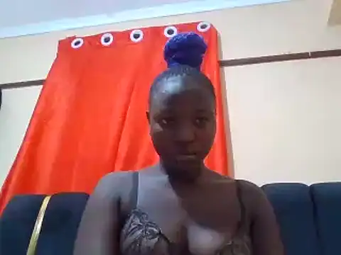 Snapshot of Prety_petty chatting on 05-18-26, 06:14 Prety petty online show from 05-18-26, 06:14
