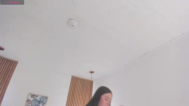 Snapshot of TiffanyWright chatting on 02-10-26, 01:04 TiffanyWright online show from 02-10-26, 01:04