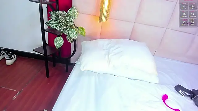 Amberluy online show from 02-14-26, 07:54