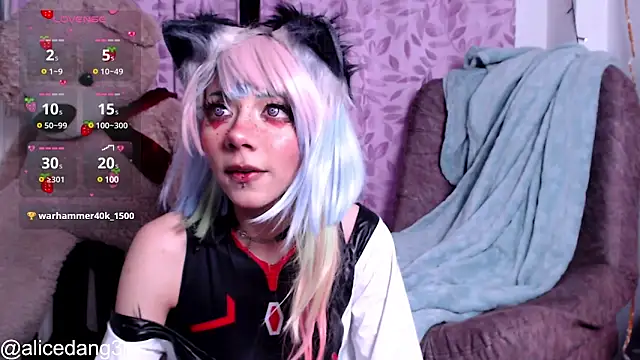 Alicedangerrr online show from 02-19-25, 01:51