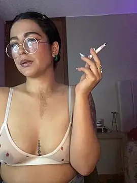 Snapshot of Cleopatracute_ chatting on 12-20-24, 02:30 Cleopatracute online show from 12-20-24, 02:30