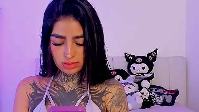 shadowcatt  online show from 04-10-26, 05:28