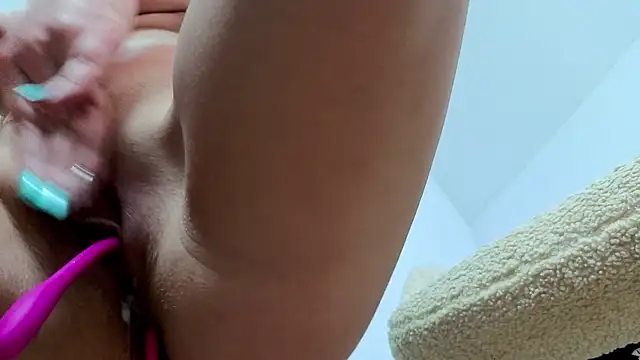 Jullyenn3 online show from 11-08-25, 01:44