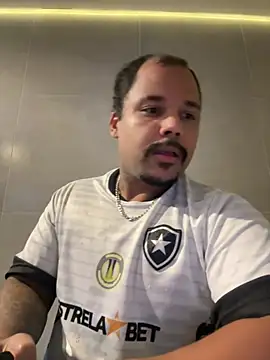Ale Mineiro online show from 05-31-26, 03:36