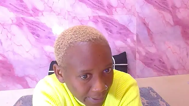 Snapshot of EbonyOlive69 chatting on 10-16-25, 05:25 EbonyOlive69 online show from 10-16-25, 05:25